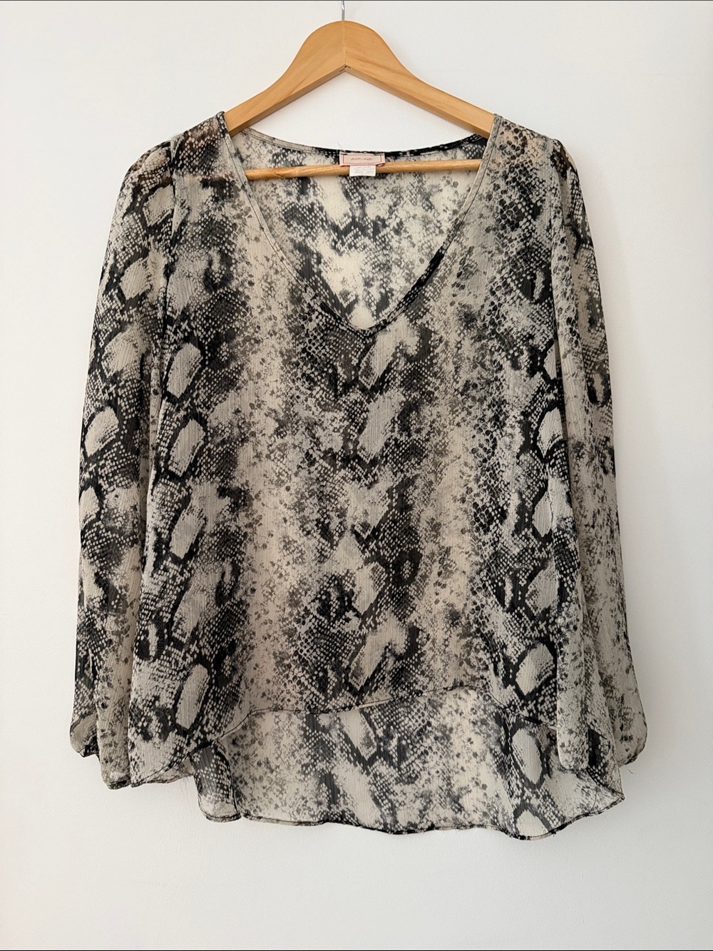 love...ady Black and White Snake-Print V-Neck Blouse